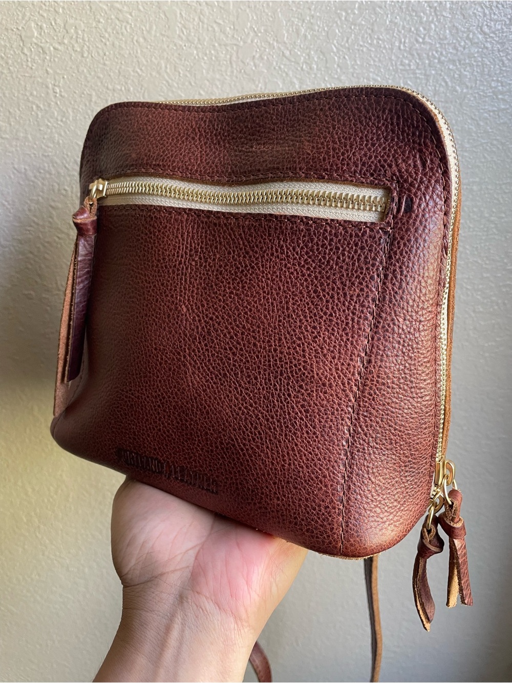 PORTLAND LEATHER GOODS Luna Crossbody Bag Brown Pebbled Leather Medium Zip Top - Picture 5 of 11